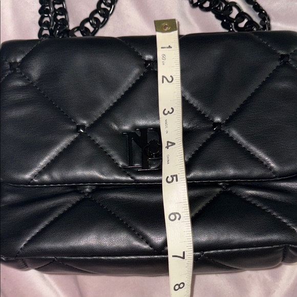 NWT Badgley Mischka Black Quilted leather Chain Shoulder Bag in new condition - Picture 10 of 10